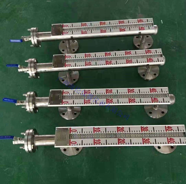 磁翻板液位計在工業中的選型與注意事項